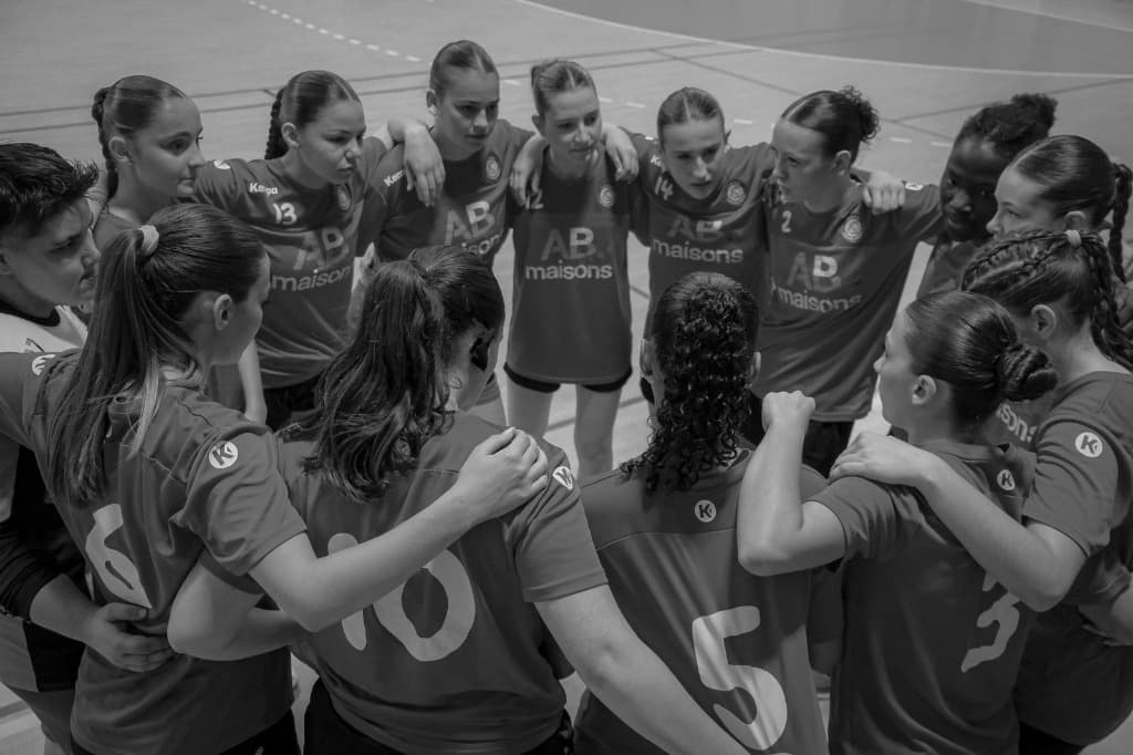 Esprit d'équipe huddle par Steven Dufour